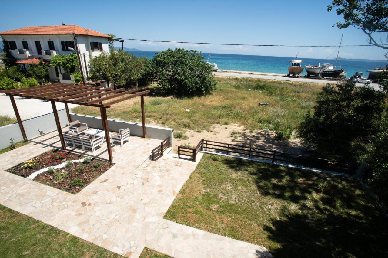 Marineiko Luxury Apartments Ierissós Ngoại thất bức ảnh